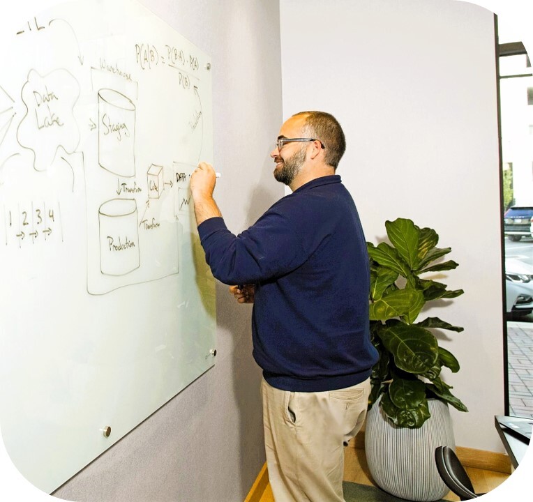 Clay-at-Whiteboard 26e